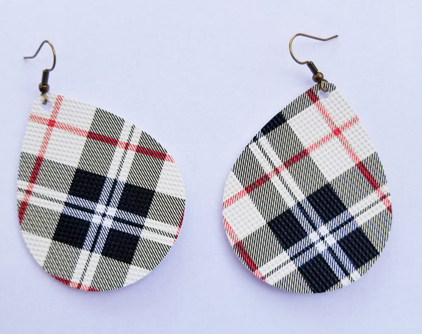 Amazon.com: Valentine's Day Love Heart Leather Earrings Red Black Striped  Buffalo Plaid Check Dangle Earrings Buffalo Leopard Printed Drop Earring  for Women Girl Jewelry—A: Clothing, Shoes & Jewelry